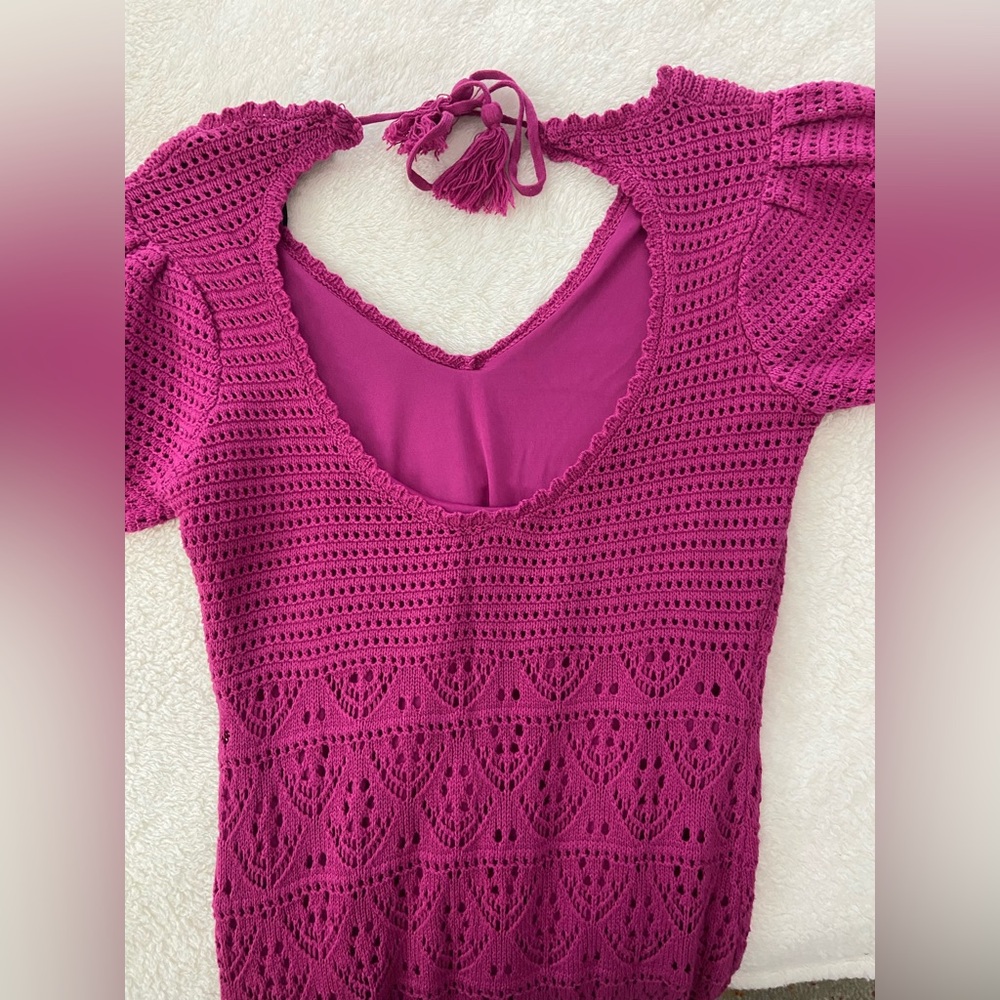Chic Magenta Knit Midi Dress - Picture 2 of 2